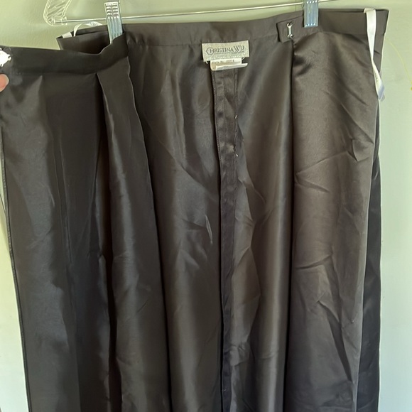 Christina Wu Black Overskirt - Picture 6 of 8